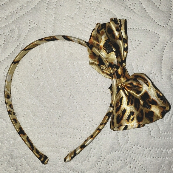 Leopard with Bow Headband - Picture 2 of 4